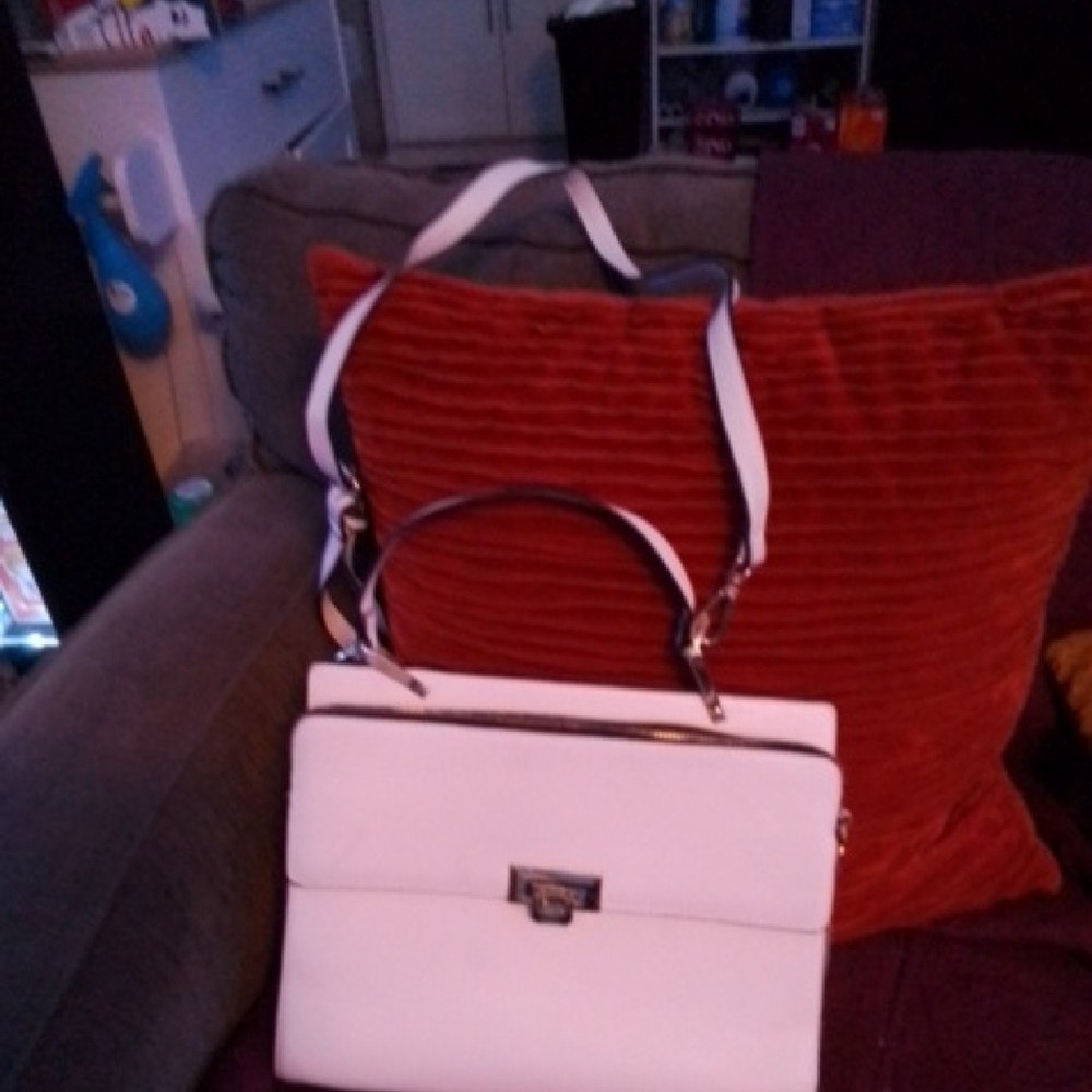 White Structured Shoulder Bag with Metal Clasp